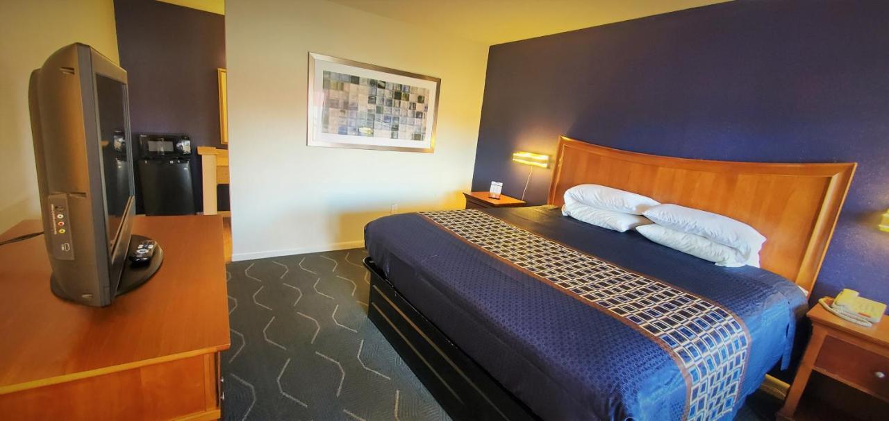 Economy 7 Inn- Newport News Ngoại thất bức ảnh